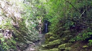 Свирское и Крабовое ущелья в Лазаревском