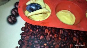 Кексы со сливой и яблоками