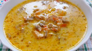 Быстрый ужин за 30 минут. Сырный суп с курицей и грибами.