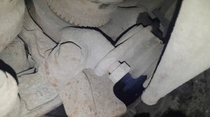 не докрученное крепление шаровой опоры