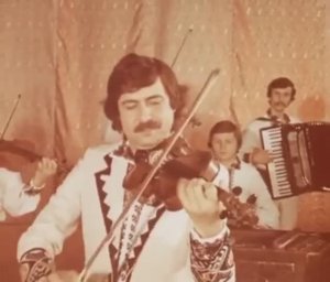 Музика популарэ молдовеняскэ🎻Тынырул Николай Ботгрос 1973🎻 Кишинэу 1974