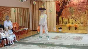 "На осенней тропинке" осенний утренник в младшей группе