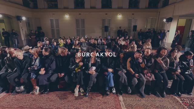 Показ коллекции Burс Akyol весна-лето 2023