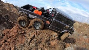 Ford Raptor против Unimog 6x6