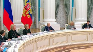 Президент проводит заседание совета по реализации демографической и семейной политики