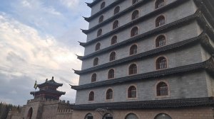 "Проклятая" гостиница. Случай для экстрасенсов. Ее построили в 1986 году, но так и не открыли.