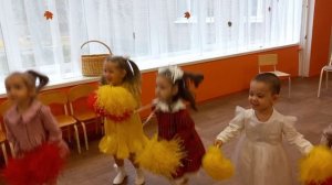 Осенний утренник_Яблонька