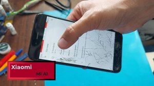 Замена дисплея на телефоне Xiaomi Mi A1
