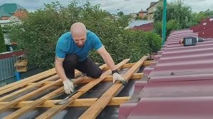 МЕНЯЮ КРОВЛЮ СВОИМИ РУКАМИ / Весь ход работы показываю здесь