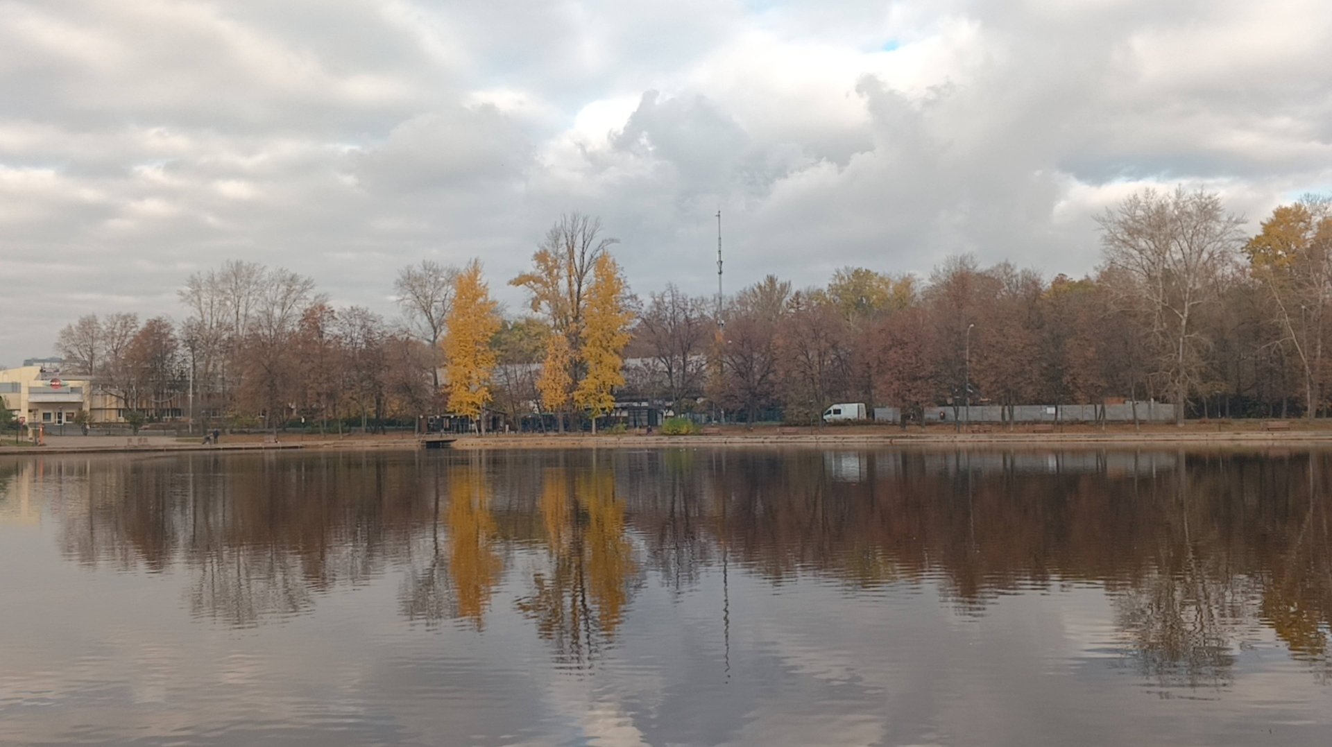 Прогулки по Москве. Парк у пруда Бекет. смотреть онлайн