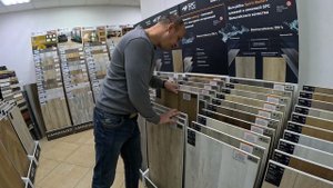 Виниловый ламинат в Минске в салоне. Обзор декоров коллекции винилового пола Noventis Isberg.