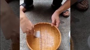 Прозрачный водонепроницаемый герметик.