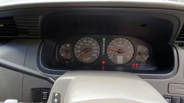 №819 ELGRAND APWE50-007116 2001 смотреть онлайн