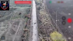 Наши операторы FPV оборвали оптоволокно дрона ВСУ