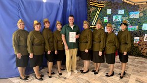 Песня: "На безымянной высоте".