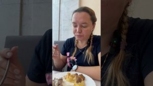 Грибной суп со сливками, пюре картофельное с гуляшом и язык говяжий тушеный в сметане. Мукбанг.Обед