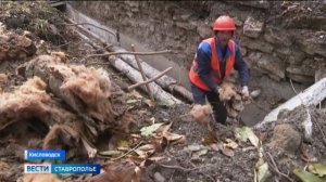 Дополнительная бригада коммунальщиков устраняет проблемы с водоснабжением в Кисловодске