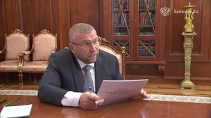 Путин встретился с главой ФТС Пикалевым