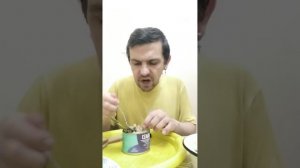 Обжор мукбанг, жареная картошка с рыбными консервами, овощной салат 23.10.2025