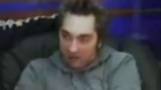 Учитель - что-то объясняет утром
Я за первой партой: смотреть онлайн