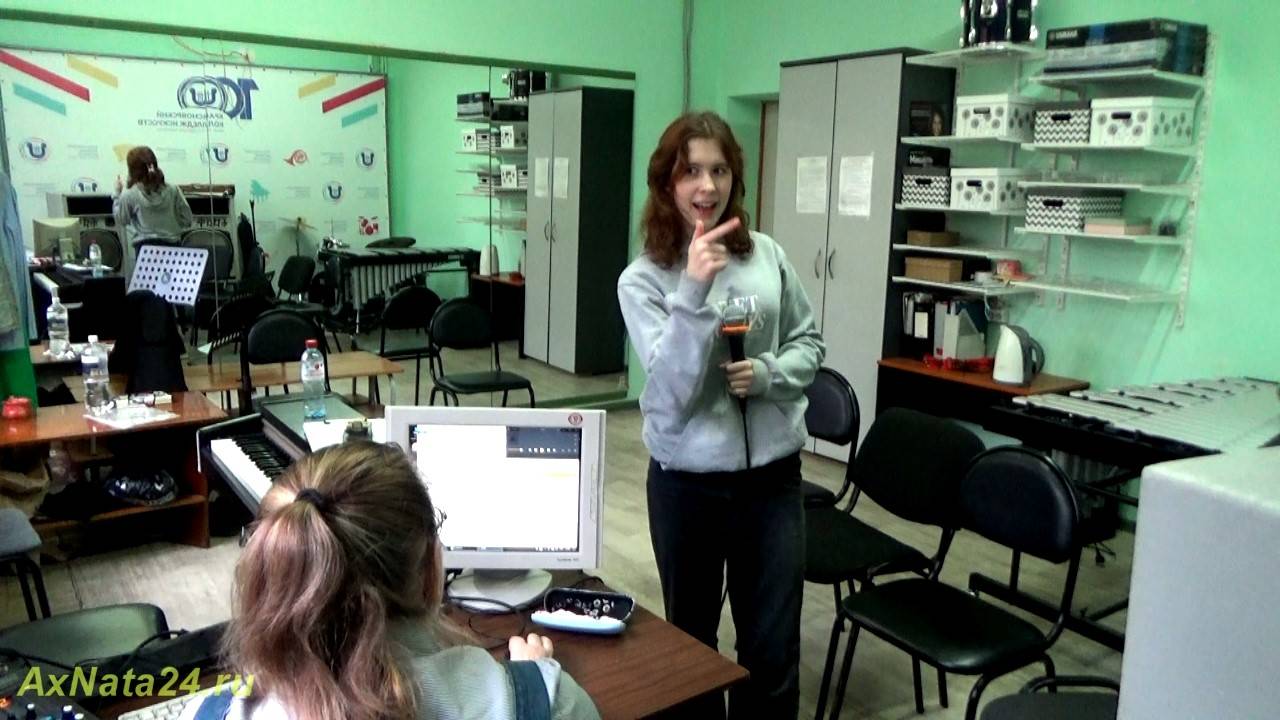 24.10.2025г. Пять песен и Полина Янгель. Повтор репертуара за неделю до зачёта.  Эстрадное пение.