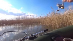 Нарвался на КРУПНЯК в ОКТЯБРЕ Караси ЛАПТИ на ПОПЛАВОК ПОЗДНЕЙ ОСЕНЬЮ Рыбалка на карася