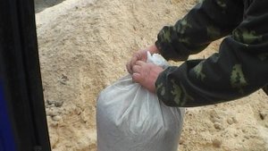 Опил -лучшая подстилка для кур