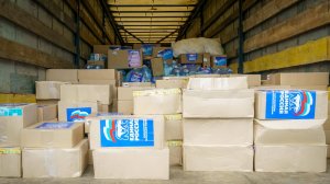 «СборХМ» привёз в Макеевку две фуры с гуманитарным грузом