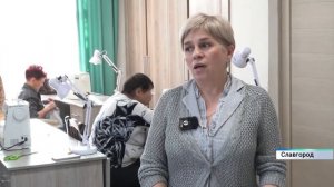 Активные пенсионеры в швейной мастерской Славгорода наладили пошив белья для военнослужащих