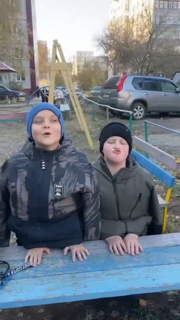 заходим в тренды смотреть онлайн