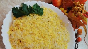 Пикантный салат с курицей и ананасом