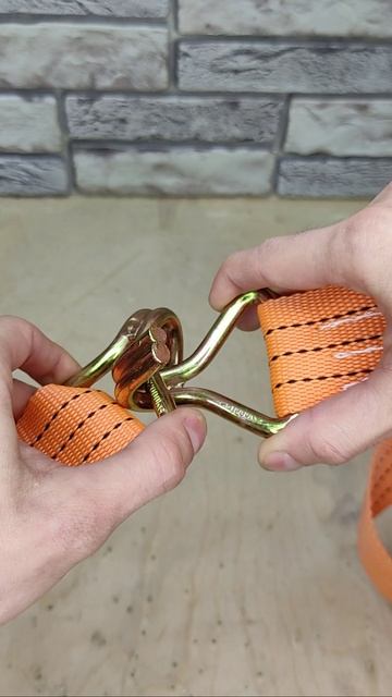 Обязательно запомни эту хитрость! Как легко соединить ремень для крепления груза? #shorts смотреть онлайн