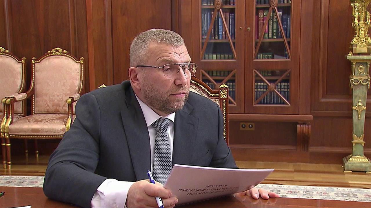 О борьбе с серым импортом, реализации стратегии развития таможенной службы доложил глава ФТС.