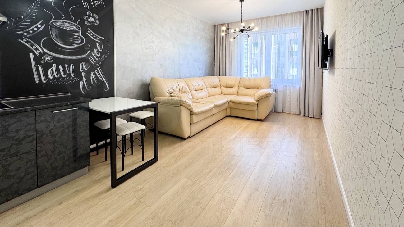 Рум-тур по 2-к квартире по адресу: ул. Байкальская, 346/7 (аренда, Иркутск) смотреть онлайн