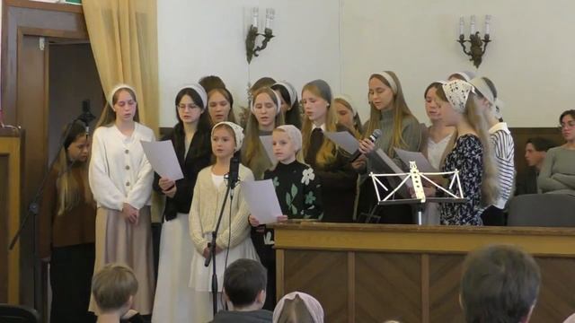 «Отцы и матери» (19.10.2025) / Молодёжная группа смотреть онлайн