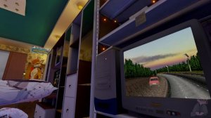 Челик гамает  в Need for Speed на хате, я смотрю, ничего не обычного, да. )))