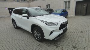 В продаже рестайлинговый Toyota Highlander модель 2026