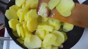 Картошечка жареная на сале