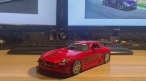 Обзор модели Mercedes-Benz SLS AMG GT3 в масштабе 1:24 от Motormax
