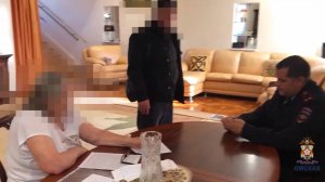 Пенсионерка из Омска отдала мошенникам 74 млн рублей золотом и деньгами
