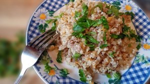 Булгур с овощами и фаршем.