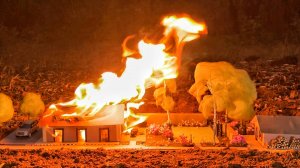 Пожар! Горит дом и баня!