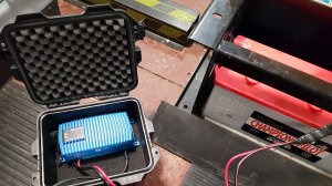 ЗАРЯДНОЕ УСТРОЙСТВО - VICTRON 12/25