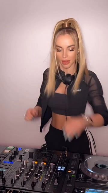 Огромная коллекция музыки у нас на канале!!! смотреть онлайн