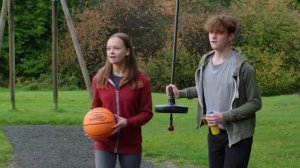 Go Getter 3. Unit 4 - Useful things- Communication Video 4.2- Harry was playing tennis (part 1).
