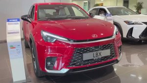 Lexus LBX 2025 обзор