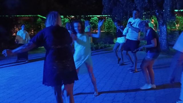 ЕЛЕНА НА ТАНЦАХ смотреть онлайн