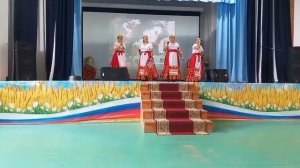 Песня "Не грусти, калина над водою"