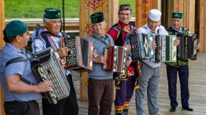 «Моңнарыбыз гармун телләрендә» һәм «Татарча стендап» чарасы