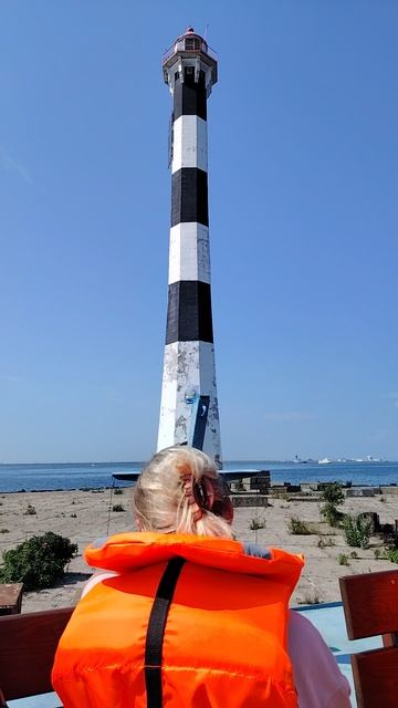 на катере к фортам КРОНШТАДТ